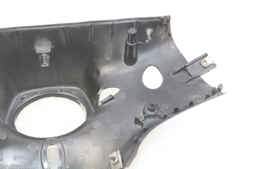 photo de CUBIERTA DEL MANILLAR TRASERO PIAGGIO VESPA PRIMAVERA 2T 50 (2013 - 2018)