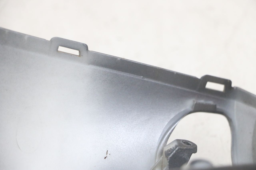 photo de TAPA MANILLAR DELANTERO EFUN PUSA 1 - Detalles de los puntos de fijación