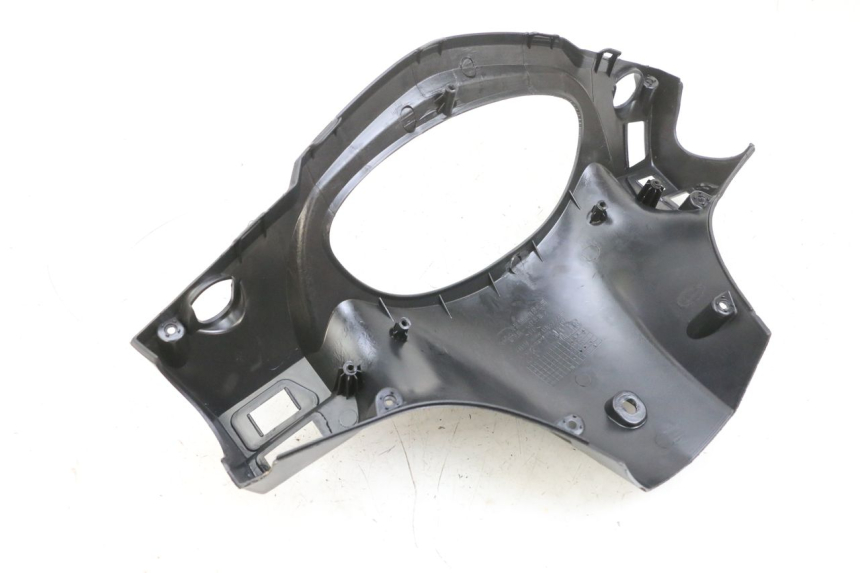 photo de TAPA MANILLAR DELANTERO JM MOTORS SANTANA EVO 50 (2024 - 2026) - Primer plano técnico