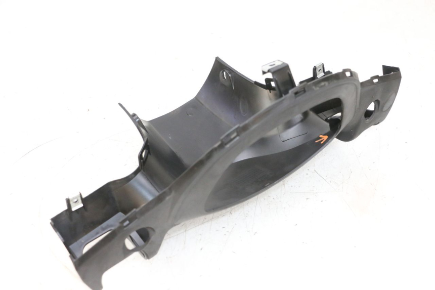 photo de CUBIERTA DEL MANILLAR TRASERO JM MOTORS SANTANA 50 (2014 - 2023) - Detalle de la pieza