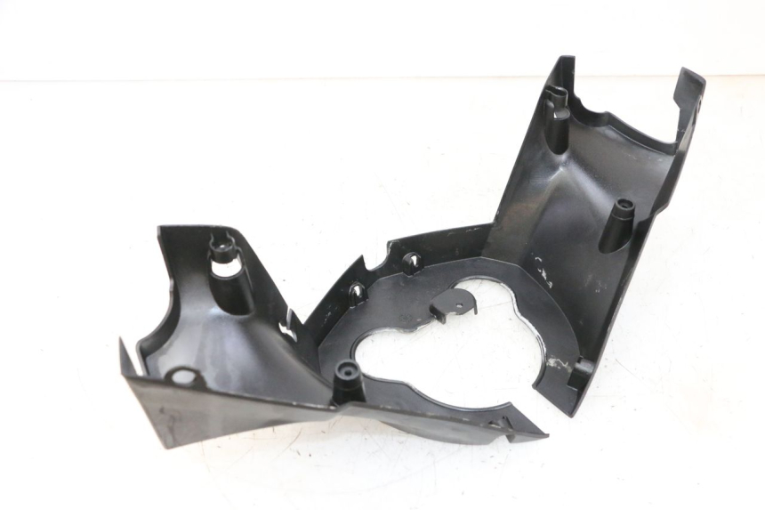 photo de TAPA MANILLAR DELANTERO PEUGEOT SATELIS 125 (2013 - 2018) - Detalle de la pieza