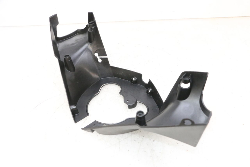 photo de TAPA MANILLAR DELANTERO PEUGEOT SATELIS 125 (2013 - 2018) - Primer plano técnico