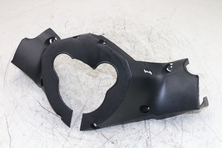 photo de TAPA MANILLAR DELANTERO PEUGEOT SATELIS 125 (2006 - 2009)