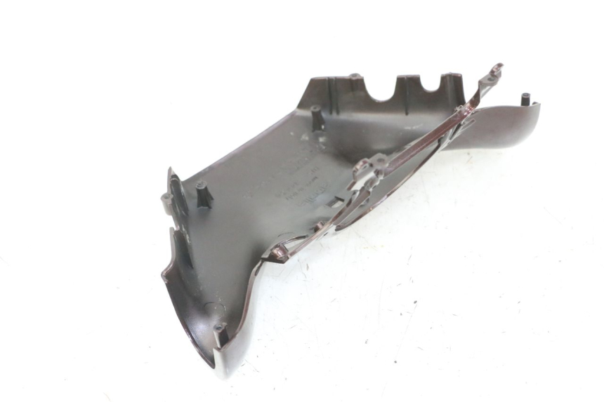 photo de TAPA MANILLAR DELANTERO APRILIA SCARABEO GT TOURING 125 (1999 - 2005)