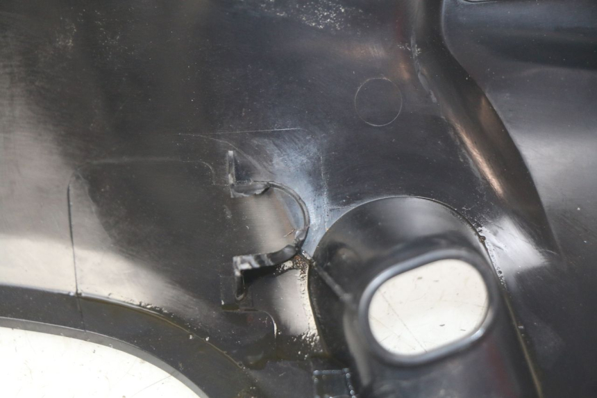photo de CUBIERTA DE MANILLAR TRASERO SUZUKI SIXTEEN 125 (2008 - 2010)