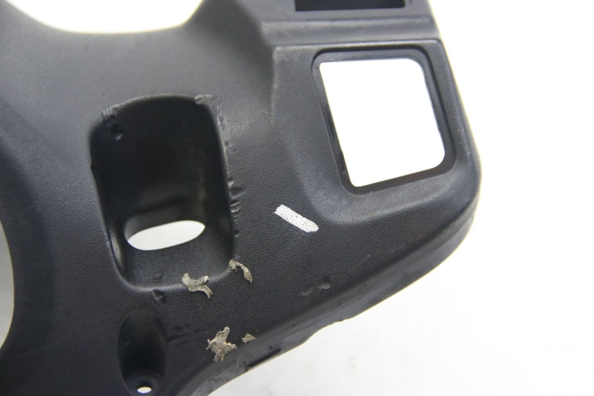 photo de CUBIERTA DE MANILLAR TRASERO SUZUKI SIXTEEN 125 (2008 - 2010)