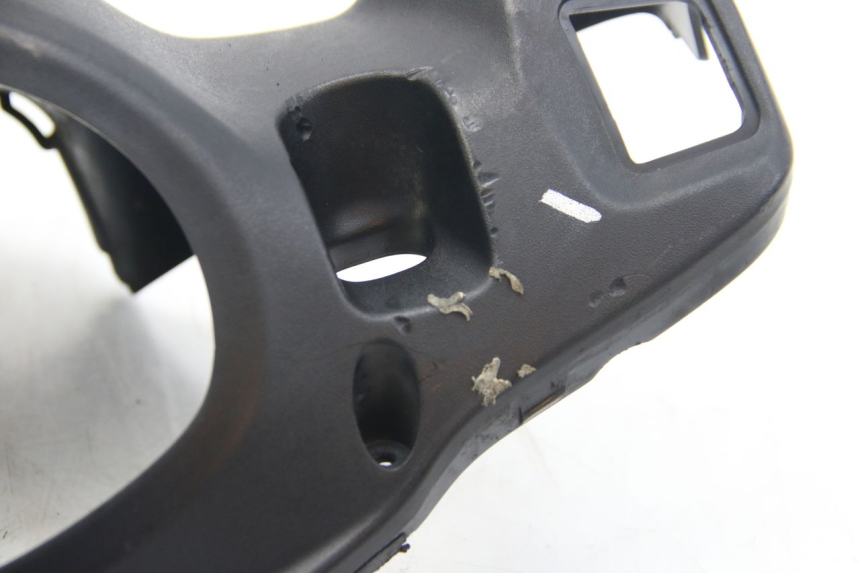 photo de CUBIERTA DE MANILLAR TRASERO SUZUKI SIXTEEN 125 (2008 - 2010)