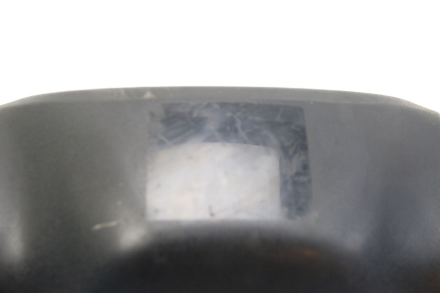 photo de CUBIERTA DE MANILLAR TRASERO SUZUKI SIXTEEN 125 (2008 - 2010)