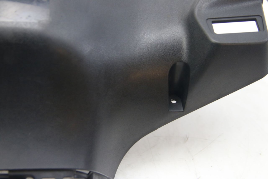 photo de CUBIERTA DE MANILLAR TRASERO SUZUKI SIXTEEN 125 (2008 - 2010)