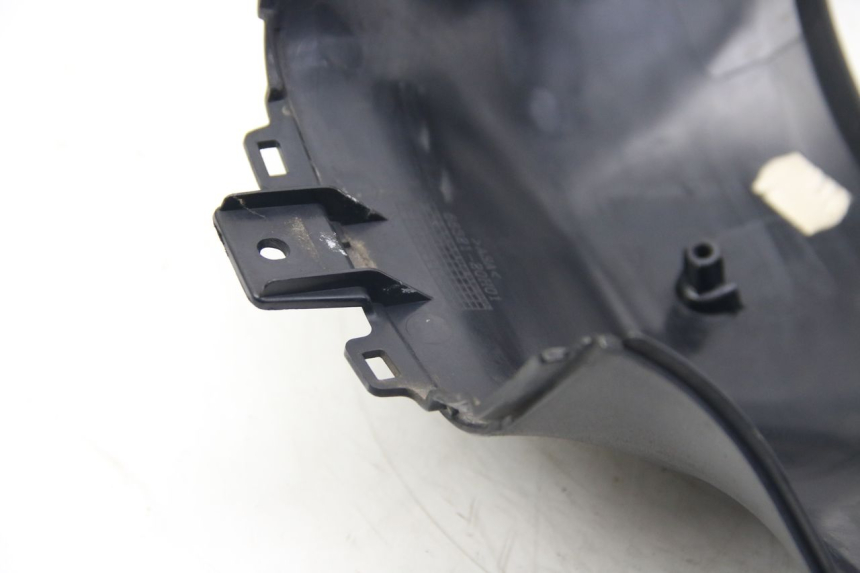 photo de CUBIERTA DE MANILLAR TRASERO SUZUKI SIXTEEN 125 (2008 - 2010)