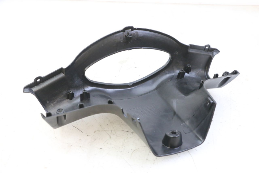 photo de CUBIERTA DE MANILLAR TRASERO PEUGEOT V-CLIC VCLIC 50 (2007 - 2013)