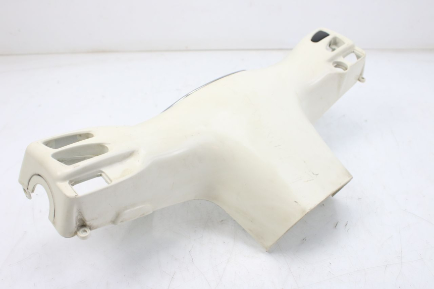 photo de CUBIERTA DE MANILLAR TRASERO PIAGGIO VESPA GTS IGET ABS 125 (2017 - 2023)