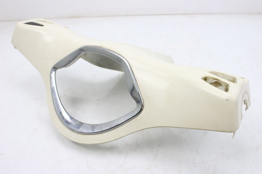 photo de CUBIERTA DE MANILLAR TRASERO PIAGGIO VESPA GTS IGET ABS 125 (2017 - 2023)