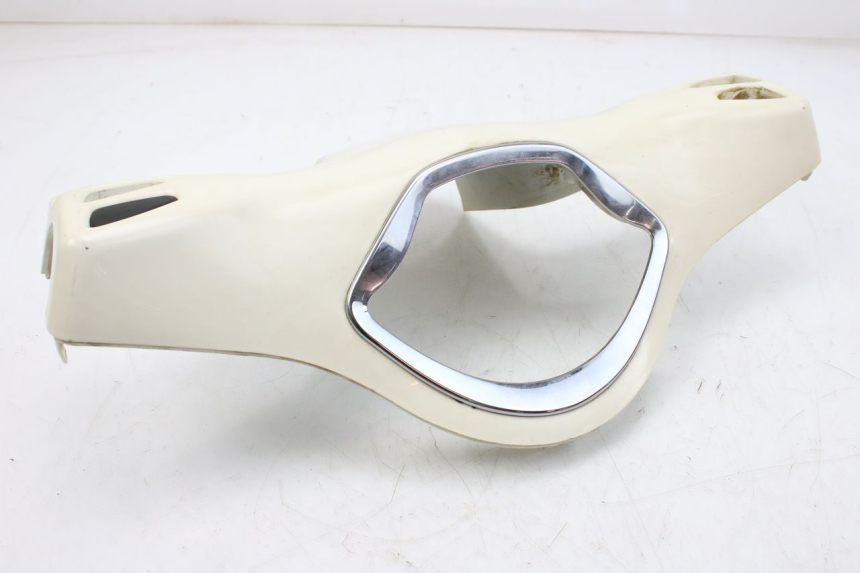 photo de CUBIERTA DE MANILLAR TRASERO PIAGGIO VESPA GTS IGET ABS 125 (2017 - 2023)