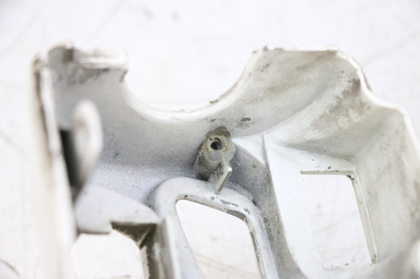 photo de TAPA MANILLAR DELANTERO PIAGGIO VESPA GTS SUPER IE 125 (2009 - 2016) - Zoom estado de uso