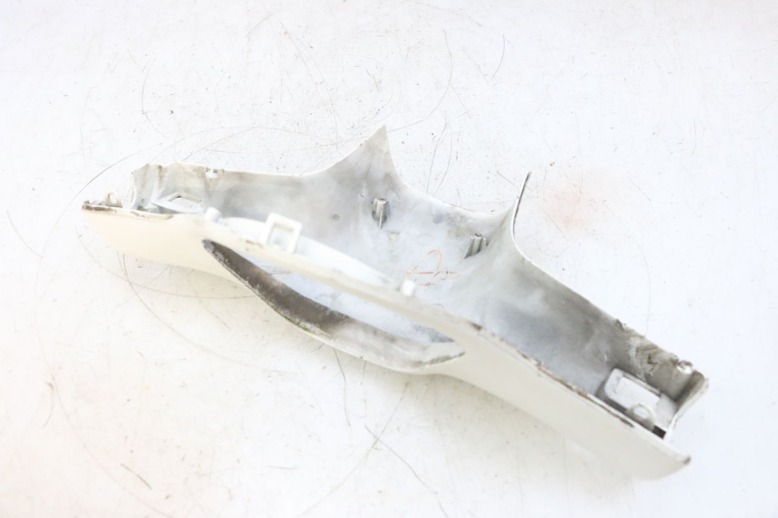 photo de TAPA MANILLAR DELANTERO PIAGGIO VESPA GTS SUPER IE 125 (2009 - 2016) - Otra perspectiva