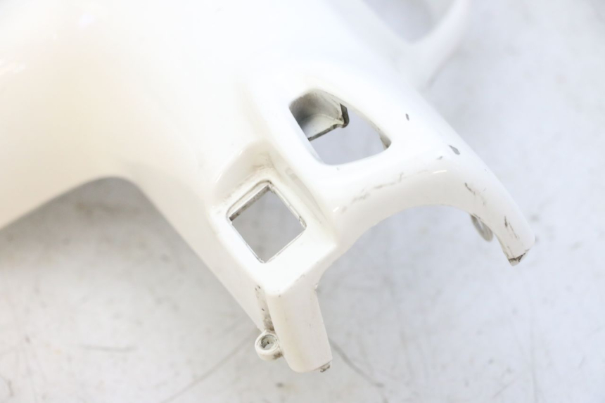 photo de TAPA MANILLAR DELANTERO PIAGGIO VESPA GTS SUPER IE 125 (2009 - 2016) - Estado de la superficie y material