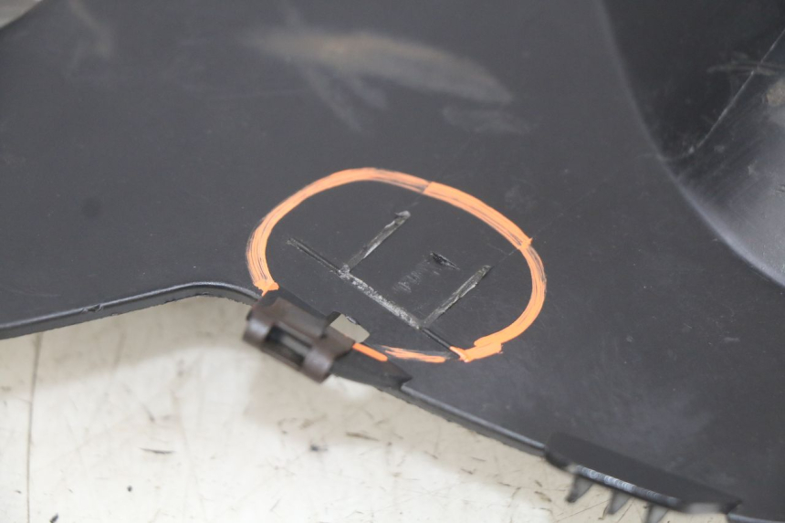 photo de CUBIERTA DEL MANILLAR TRASERO YAMAHA X-MAX XMAX 250 (2006 - 2009)