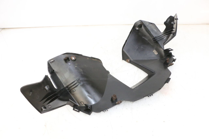 photo de CUBIERTA DEL MANILLAR TRASERO YAMAHA XMAX X-MAX 125 (2006 - 2009) - Vista general del producto