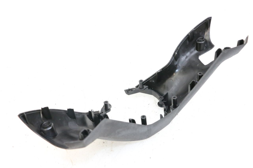 photo de CUBIERTA DEL MANILLAR TRASERO YAMAHA X-MAX XMAX 125 (2010 - 2014)