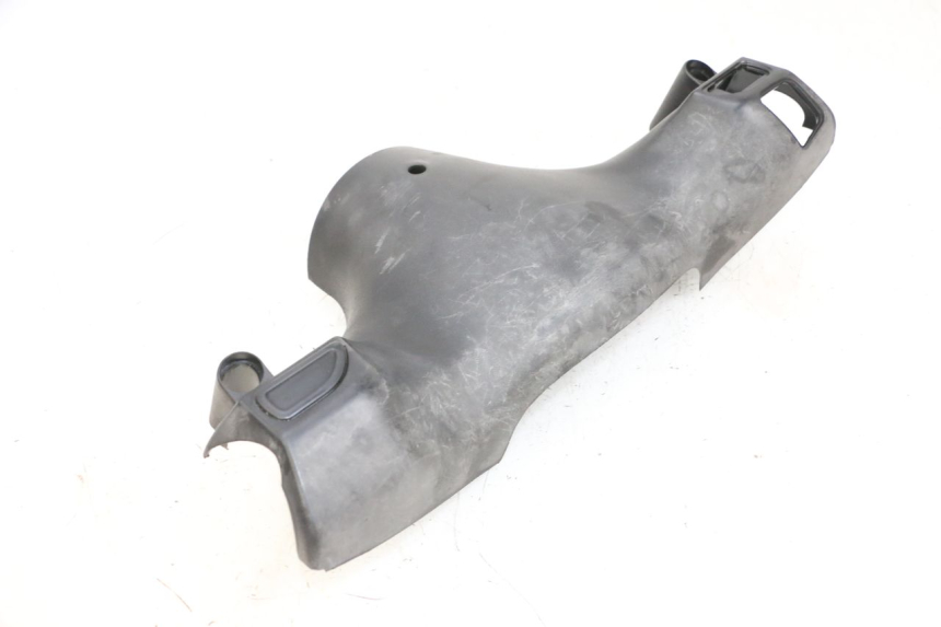 photo de CUBIERTA DE MANILLAR TRASERO PIAGGIO ZIP 2T 50 (2009 - 2019) - Primer plano técnico