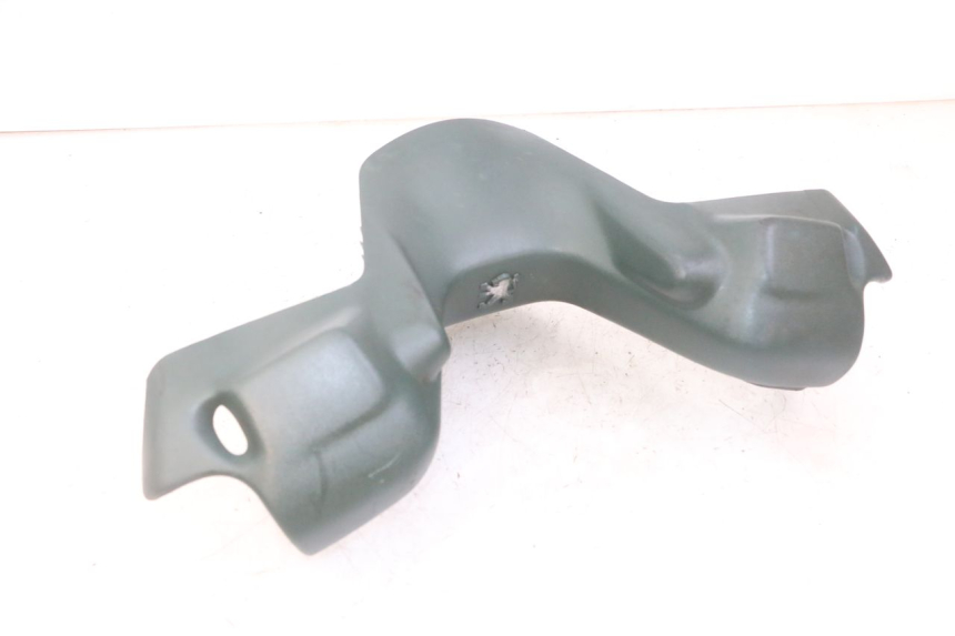 photo de CUBIERTA DEL MANILLAR DELANTERO PEUGEOT ELYSEO 125 (1999 - 2004)