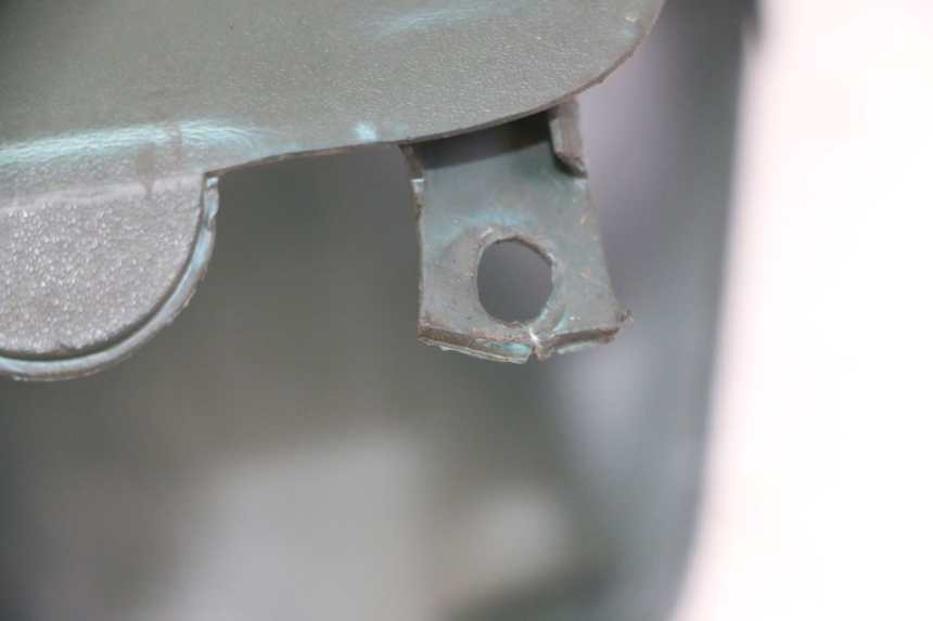 photo de CUBIERTA DEL MANILLAR DELANTERO PEUGEOT ELYSEO 125 (1999 - 2004)