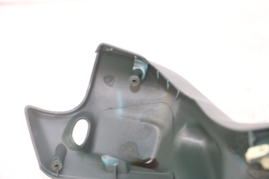 photo de CUBIERTA DEL MANILLAR DELANTERO PEUGEOT ELYSEO 125 (1999 - 2004)