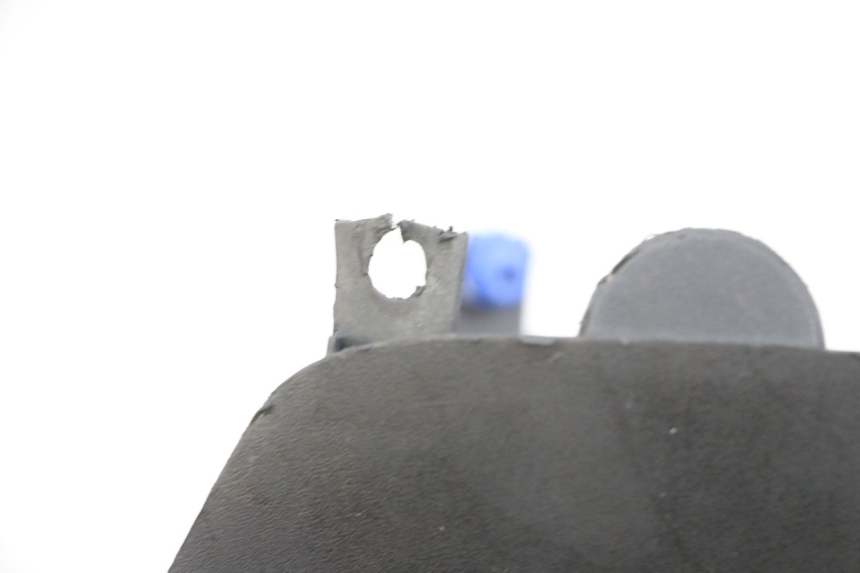 photo de CUBIERTA DEL MANILLAR DELANTERO PEUGEOT ELYSEO 125 (1999 - 2004) - Recambio usado revisado