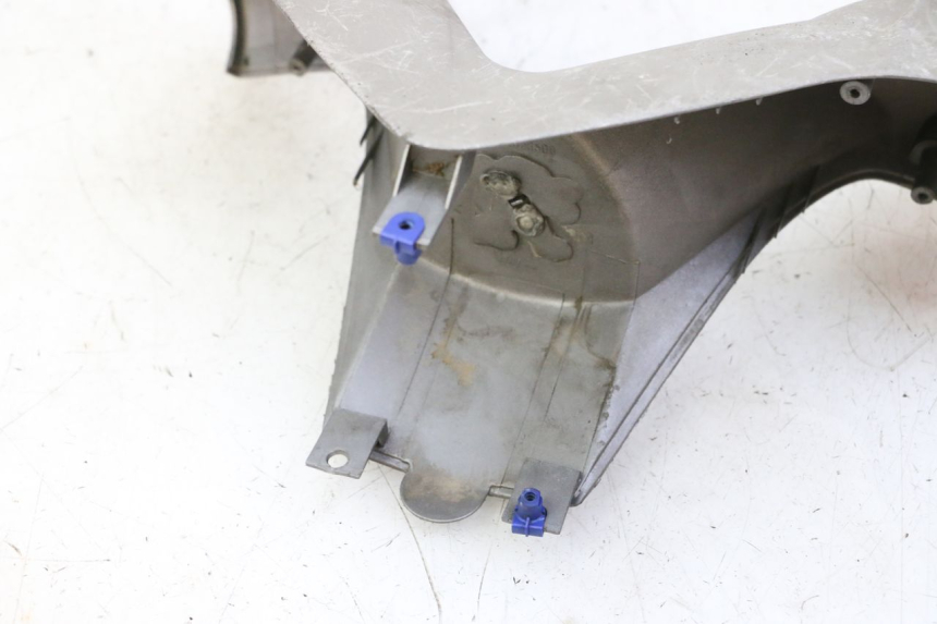 photo de CUBIERTA DEL MANILLAR DELANTERO PEUGEOT ELYSTAR 50 (2002 - 2014)