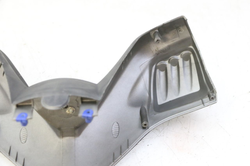 photo de CUBIERTA DEL MANILLAR DELANTERO PEUGEOT ELYSTAR 50 (2002 - 2014)