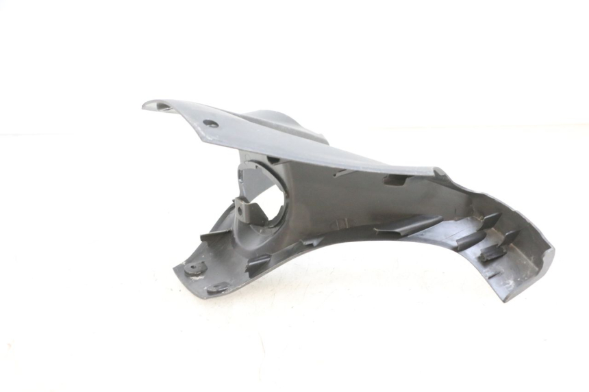 photo de TAPA MANILLAR TRASERO SYM GTS EVO 125 (2009 - 2013) - Detalle de la pieza
