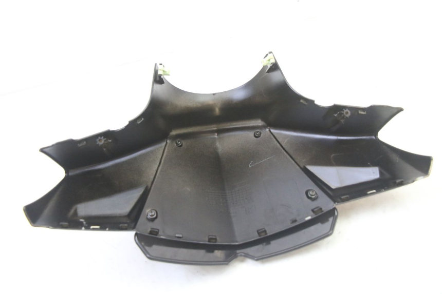 photo de CUBIERTA DEL MANILLAR DELANTERO PEUGEOT KISBEE 2T 50 (2010 - 2017)
