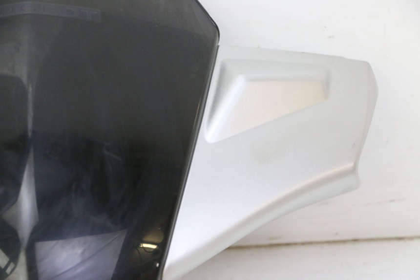 photo de CUBIERTA DEL MANILLAR DELANTERO PEUGEOT KISBEE 2T 50 (2010 - 2017)