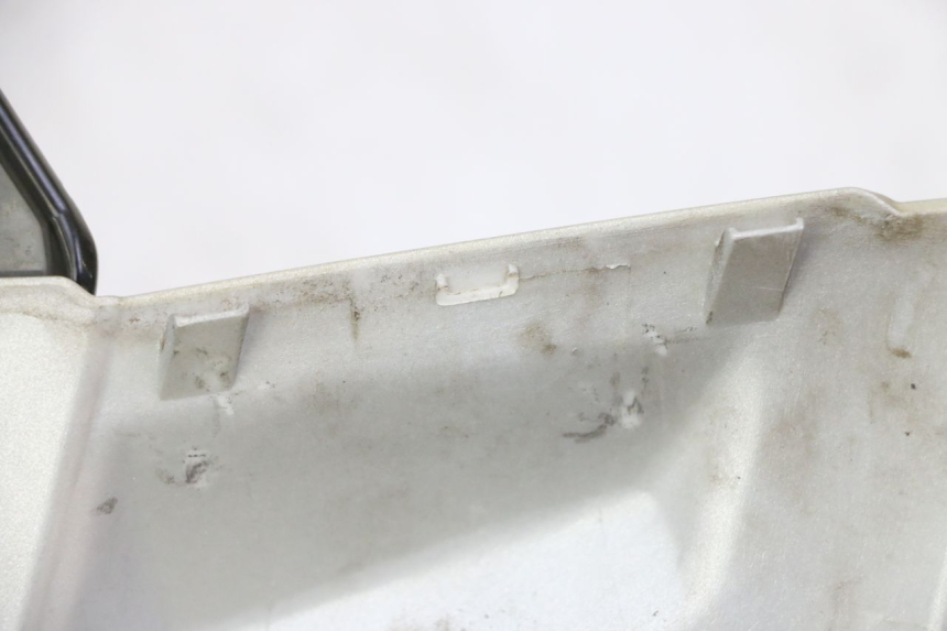 photo de CUBIERTA DEL MANILLAR DELANTERO PEUGEOT KISBEE 2T 50 (2010 - 2017)