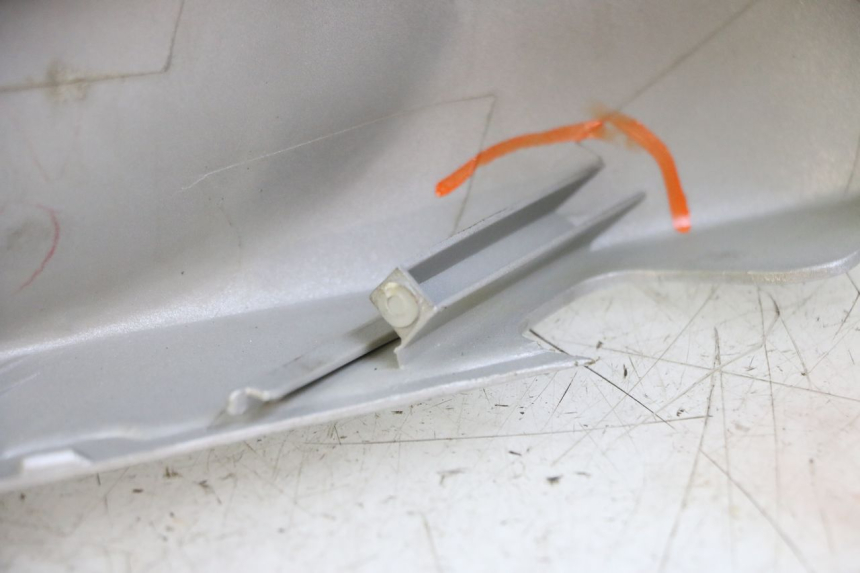 photo de TAPA MANILLAR TRASERO KYMCO GRAND DINK 125 (2008 - 2014)