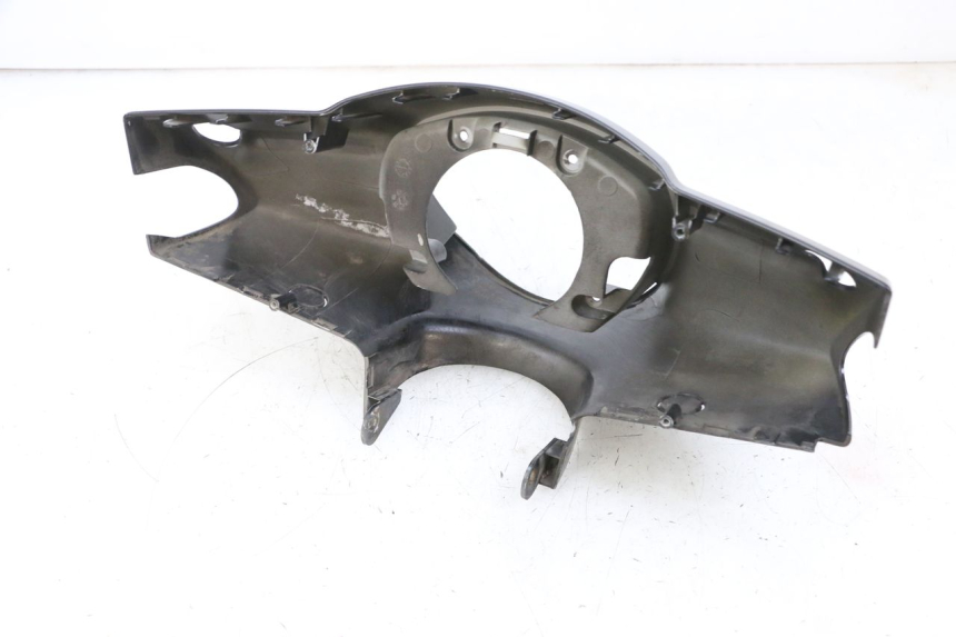 photo de CUBIERTA DEL MANILLAR DELANTERO KYMCO LIKE 125 (2009 - 2016) - Zoom sobre los componentes