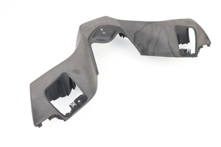 photo de CUBIERTA DEL MANILLAR DELANTERO PIAGGIO MP3 LT 400 (2007 - 2012)