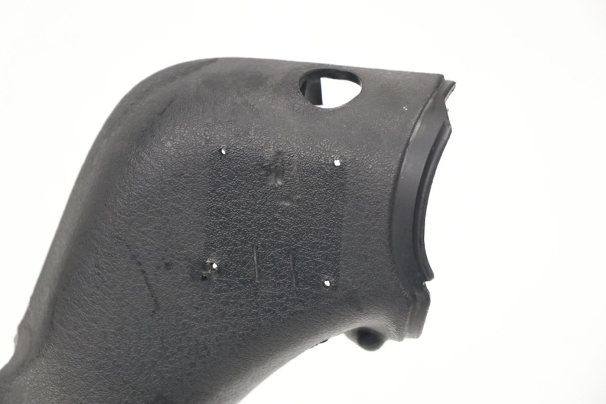 photo de CUBIERTA DEL MANILLAR DELANTERO PIAGGIO MP3 LT 400 (2007 - 2012)