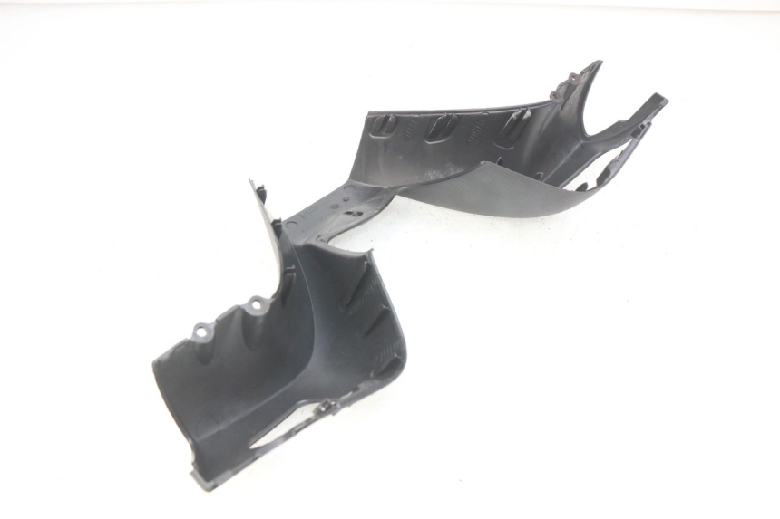 photo de CUBIERTA DEL MANILLAR DELANTERO PIAGGIO MP3 LT 300 (2010 - 2016)