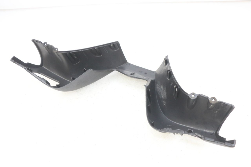 photo de CUBIERTA DEL MANILLAR DELANTERO PIAGGIO MP3 LT 300 (2010 - 2016)