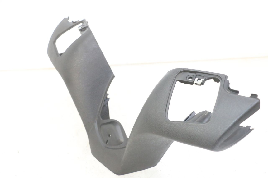 photo de CUBIERTA DEL MANILLAR DELANTERO PIAGGIO MP3 500 (2011 - 2015)