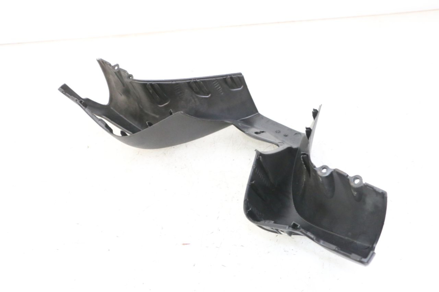 photo de CUBIERTA DEL MANILLAR DELANTERO PIAGGIO MP3 500 (2011 - 2015)