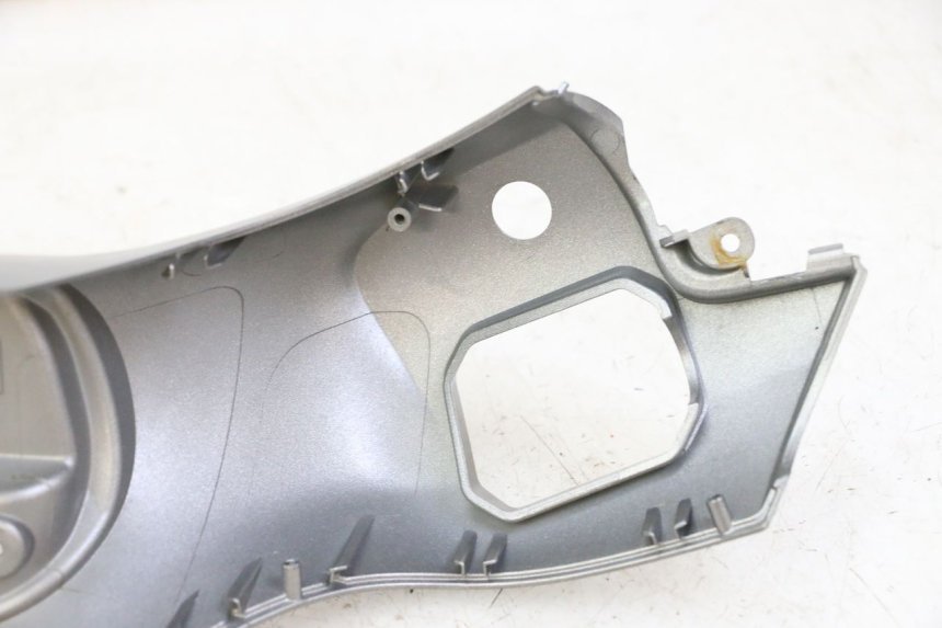 photo de CUBIERTA DEL MANILLAR DELANTERO PIAGGIO MP3 500 (2014 - 2016)