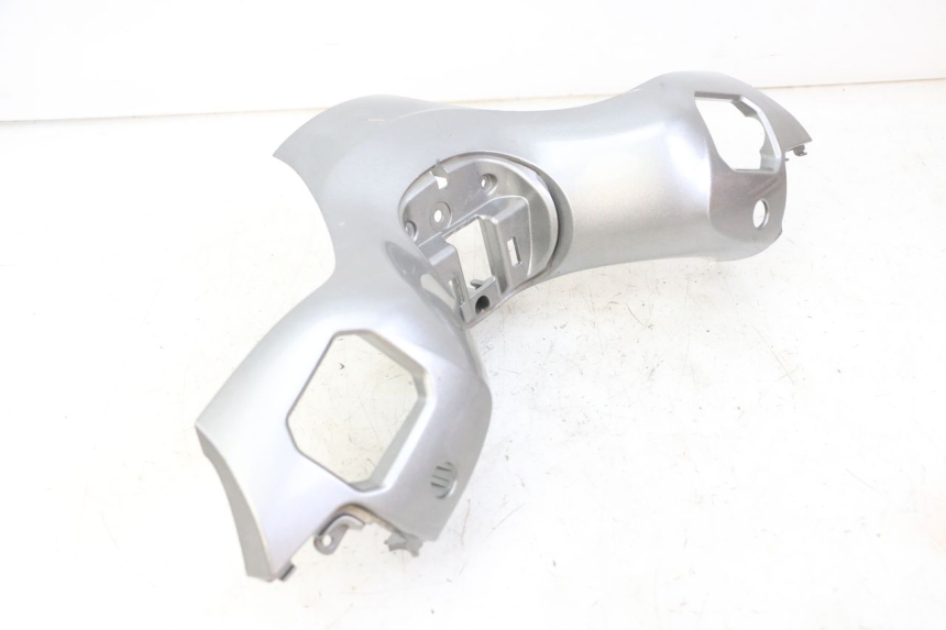 photo de CUBIERTA DEL MANILLAR DELANTERO PIAGGIO MP3 500 (2014 - 2016)