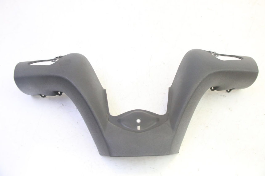 photo de TAPA MANILLAR TRASERO PIAGGIO MP3 RL 250 (2007 - 2010) - Detalle de la pieza