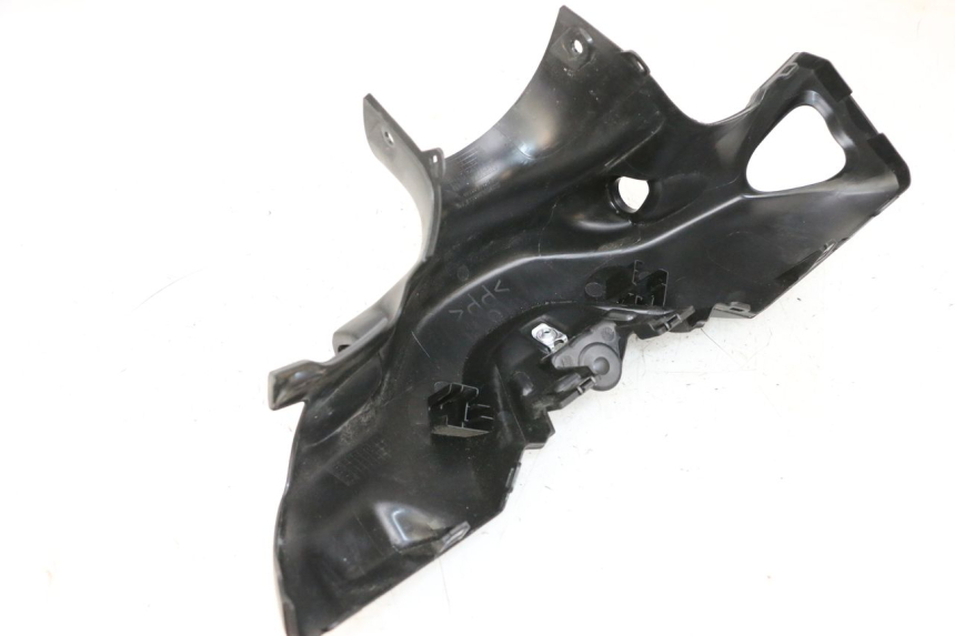 photo de TAPA MANILLAR TRASERO YAMAHA NEO'S CORE 1 (2022 - 2026) - Detalle de la pieza