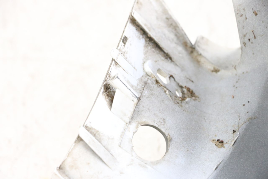 photo de TAPA MANILLAR TRASERO SYM ORBIT 2 50 (2008 - 2014) - Características distintivas