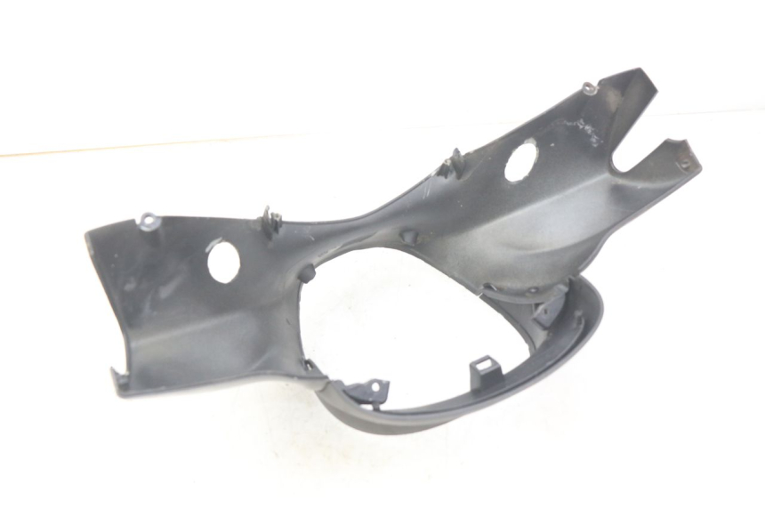 photo de CUBIERTA DEL MANILLAR DELANTERO PIAGGIO BEVERLY 125 (2010 - 2015)