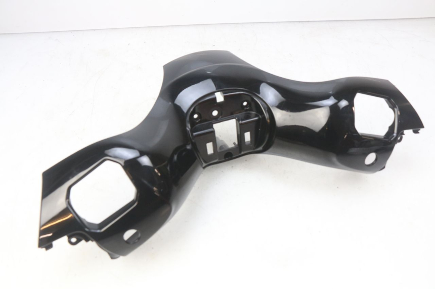 photo de CUBIERTA DEL MANILLAR DELANTERO PIAGGIO MP3 500 (2014 - 2016)
